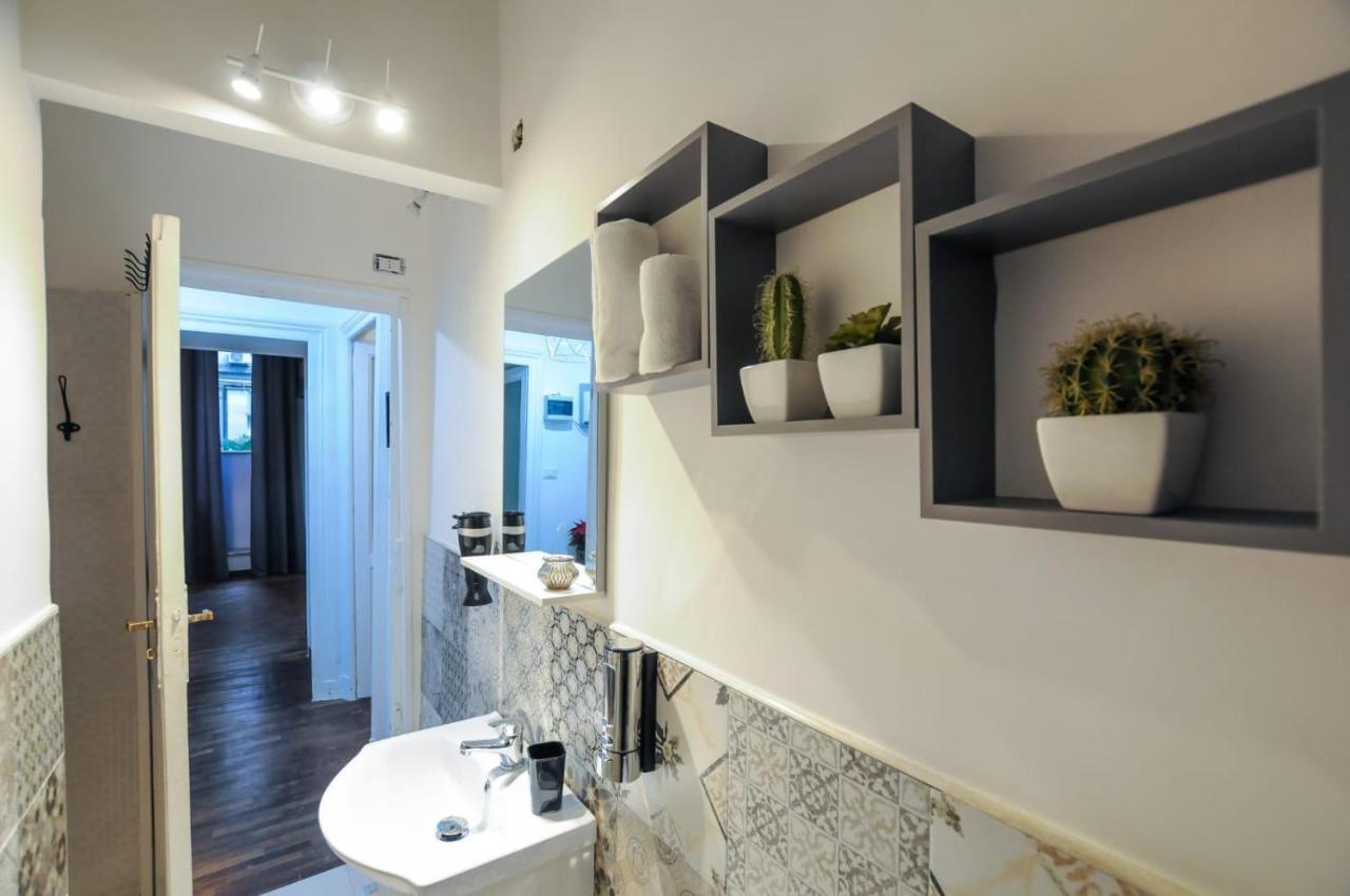 Santa Lucia Essential Apartment Naples